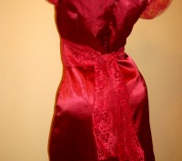 Платье бордо с гепюровыми вставками. Очень похоже на то что носит Тина Кароль :). . фото 7