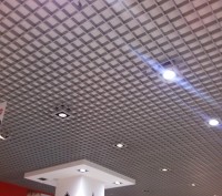 Подвесной потолок Грильято  состоит из:
- решетчатых панелей,
-металлического . . фото 2