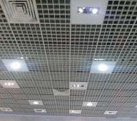 Подвесной потолок Грильято  состоит из:
- решетчатых панелей,
-металлического . . фото 3