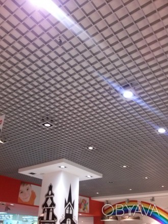 Подвесной потолок Грильято  состоит из:
- решетчатых панелей,
-металлического . . фото 1