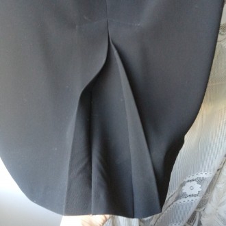 очень стильная и строгая юбочка
размер 12
длина 72см
ПОТ 40см
ПОБ 52см
юбка. . фото 4