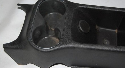 Консоль задняя Chevrolet Volt 11-15. . фото 3