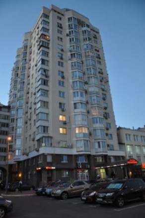 Продам 3-х комнатную квартиру по адресу ул. Маршала Тимошенко, 29, Площадь: 180/. . фото 7