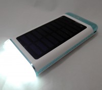 Портативное солнечное зарядное устройство с адаптерами для подзаряда батарей сма. . фото 4