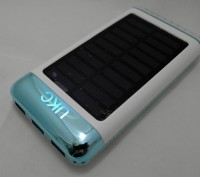 Портативное солнечное зарядное устройство с адаптерами для подзаряда батарей сма. . фото 2