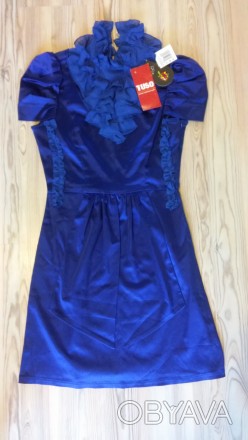 Нове атласне плаття насиченого синього кольору.Воротник шифонове жабо.Стильне і . . фото 1