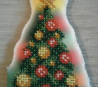 Новогодняя игрушка (сувенир) из габардина, вышитая чешским бисером с двух сторон. . фото 4