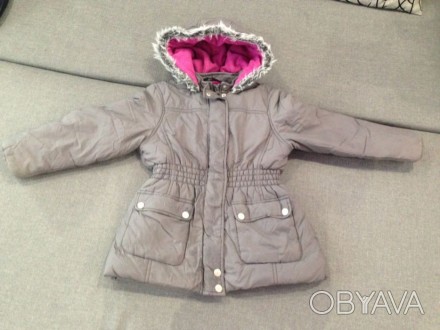 Куртка тепленькая, можно даже на тёплую зиму под тёплую кофту, один нюанс- есть . . фото 1