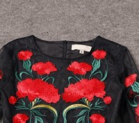 Страстное черное платье из коллекции Dolce & Gabbana, выполненное из гипюра, по . . фото 6