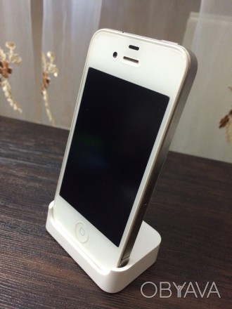 iPhone 4 32GB. Телефон в идеальном состоянии(ни царапины), спереди матовая пленк. . фото 1