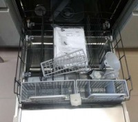 Полностью встраиваемая посудомойная машина Whirlpool W 74, распродажа с выставки. . фото 3