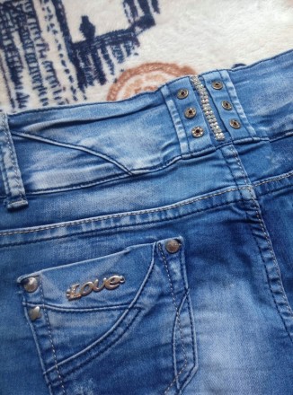 Шорты джинсовые модные короткие. Размер 28 (большемерят, смотрите замеры ниже). . . фото 9