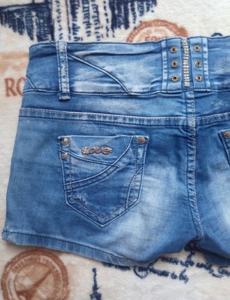 Шорты джинсовые модные короткие. Размер 28 (большемерят, смотрите замеры ниже). . . фото 7