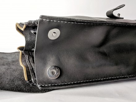 Женский городской рюкзак выполнен из натуральной кожи КРС черного цвета. Прошит . . фото 7