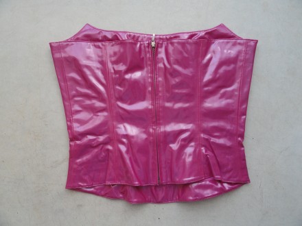 Виниловый топ бюстье корсет от британского бренда «Topshop» розового цвета.
Кач. . фото 3