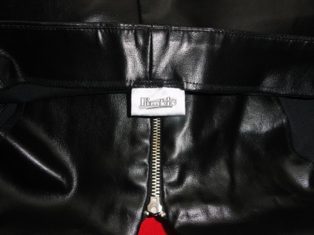 Кожаный топ бюстье корсет «Pimkie» из стрейчевой эко-кожи чёрного цвета.
Полуоб. . фото 6