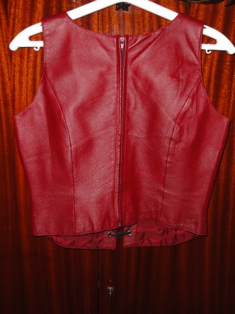 Кожаная жилетка-корсет от популярного бренда «KIT» из мягкой натуральной кожи.
. . фото 5