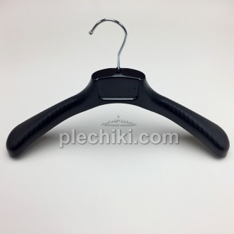 Пластиковые плечики для верхней одежды SP-42/55 черного цвета без перекладины.
 . . фото 4