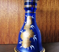 Эта ваза из цветного стекла изготовлена в г. Подебрады на заводе фирмы Богемия л. . фото 2