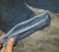 Продам красивый джинсовый комбинезон. размер на бирке до 92 см, мы носили дольше. . фото 3
