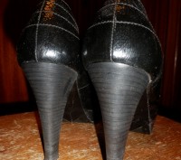 лаковые туфли,LORENA FADDI,высота каблука 11 см,удобная колодка. . фото 3