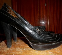 лаковые туфли,LORENA FADDI,высота каблука 11 см,удобная колодка. . фото 2