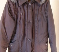 Продам коричневую женскую  зимнюю куртку 54-56 размера. Куртка утепленная, очень. . фото 2
