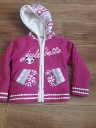 Продам курточку-светер на дівчинку 3 рочки куплену в Італії
Рукав 34
Довжина 3. . фото 2