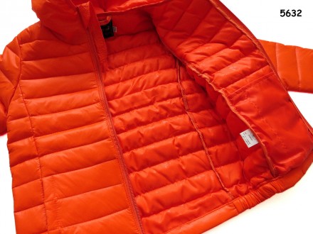 Демисезонная куртка унисекс
Цена 610 грн
Код товара 476
Описание:
Стёганая д. . фото 5