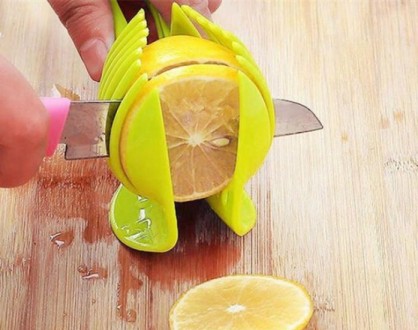 Слайсер для нарезки помидора, лимона, лука
Слайсер для нарезки среднего размера . . фото 3