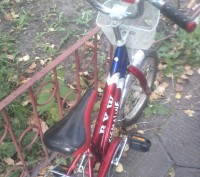 Детский велосипед,красного цвета Б/У состояние хорошое. . фото 4