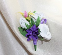 Бутоньерки и другие свадебные аксессуары ручной работы станут прекрасным украшен. . фото 5