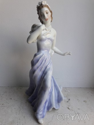 Фарфоровая статуэтка "Девушка", произведена в период c 1934 - 1956 г., на извест. . фото 1