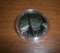 юбилейные монеты Украины 2 гривны в.12.84.д.31мм.т.35.000.год 2008.серия выдаюши. . фото 2