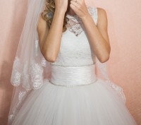 Продам очень красивое, нежное, в хорошем состоянии, почти новое свадебное платье. . фото 2
