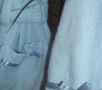 Махровый халат для девочки 5-6 лет в хорошем состоянии Цвет голубой,длинна от пл. . фото 4