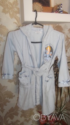 Махровый халат для девочки 5-6 лет в хорошем состоянии Цвет голубой,длинна от пл. . фото 1