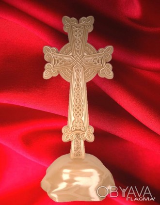 Крест на подставке (армянский)