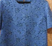 Блуза голубая с красивым цветочным рисунком_Очень нежная,женственная_Производств. . фото 2