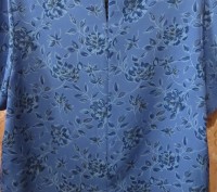 Блуза голубая с красивым цветочным рисунком_Очень нежная,женственная_Производств. . фото 4