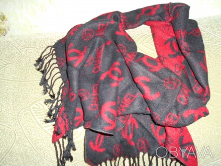 Женский шарф  Chanel  д-на - 1,55см,  ш-на  31 см .. . фото 1