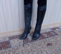 КЛАССИКА, которая никогда не выходит из моды!!!
Зимние сапоги черные (выс.44 см. . фото 4