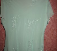 Блуза бирюзового цвета с красивой вышивкой по ткани_Материал
полиэстер+шифон_
. . фото 4