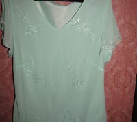 Блуза бирюзового цвета с красивой вышивкой по ткани_Материал
полиэстер+шифон_
. . фото 2