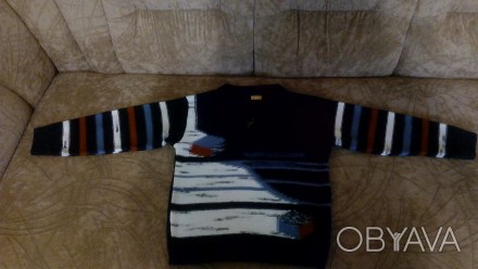 Теплый свитер для мальчика в идеальном состоянии. Основной цвет - темно-синий (а. . фото 1
