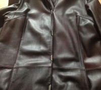 Пальто кожаное с утепленным подкладом.Очень мягкая кожа,удачный классический пок. . фото 3