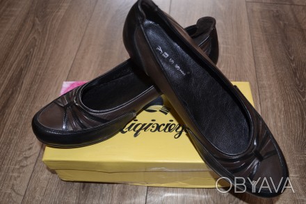 Очень красивые, повседневные женские туфли (НОВЫЕ)
Фирма Yussi - Турция.
Разме. . фото 1