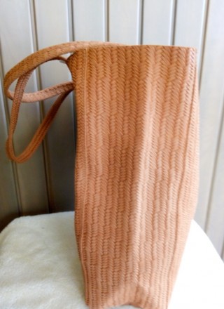 оригинальная 100% кожаная сумка, произведена в Италии, удобная, вместительная и . . фото 3