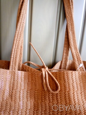 оригинальная 100% кожаная сумка, произведена в Италии, удобная, вместительная и . . фото 1