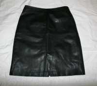 Кожаная юбка отличного качества ,сзади молния 25 см и снизу разрез 20 см ,длина . . фото 2